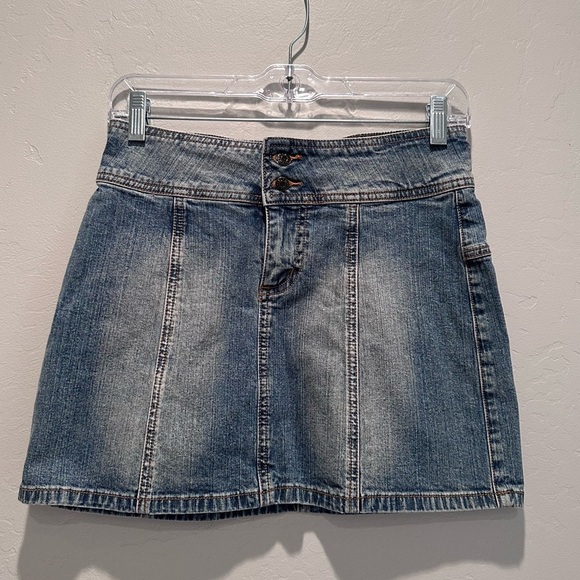 Vtg Y2K Guess Denim Mini Skirt Size 24 - Picture 1 of 8